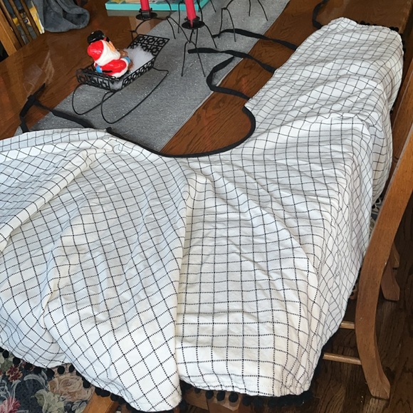 Black & White Christmas Tree Skirt NWOT - Picture 2 of 5